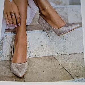 FIONI NIGHT SILVER GLITTER POINTED HEEL SHOES